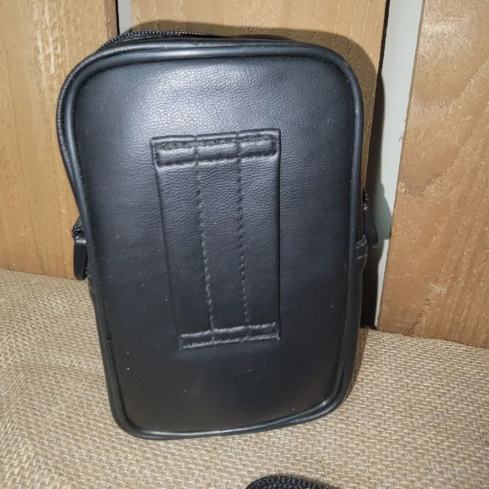 FujiFilm Fuji 35mm Film Camera Outfit Smart Shot Deluxe W/Travel Case